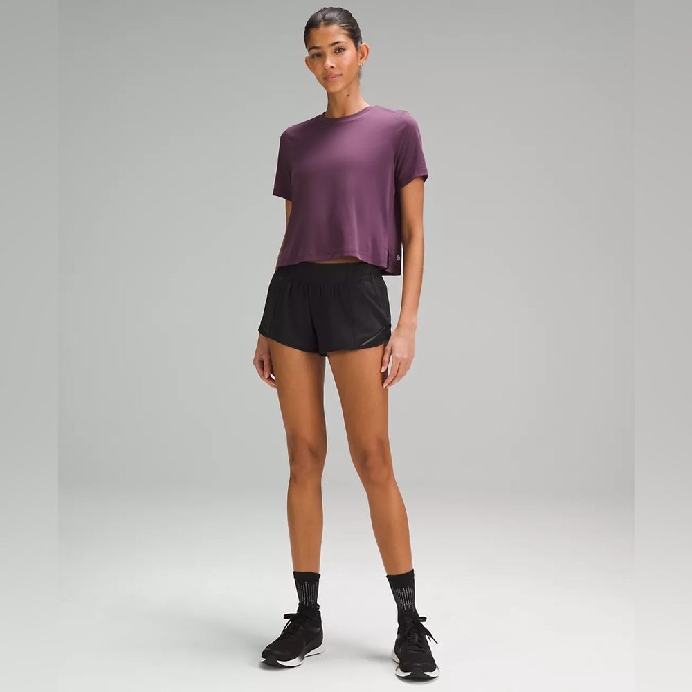 Lululemon Hotty Hot Low-Rise Lined Short 2.5” in Black